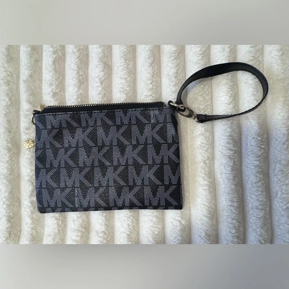 Michael Kors stylish wristlet